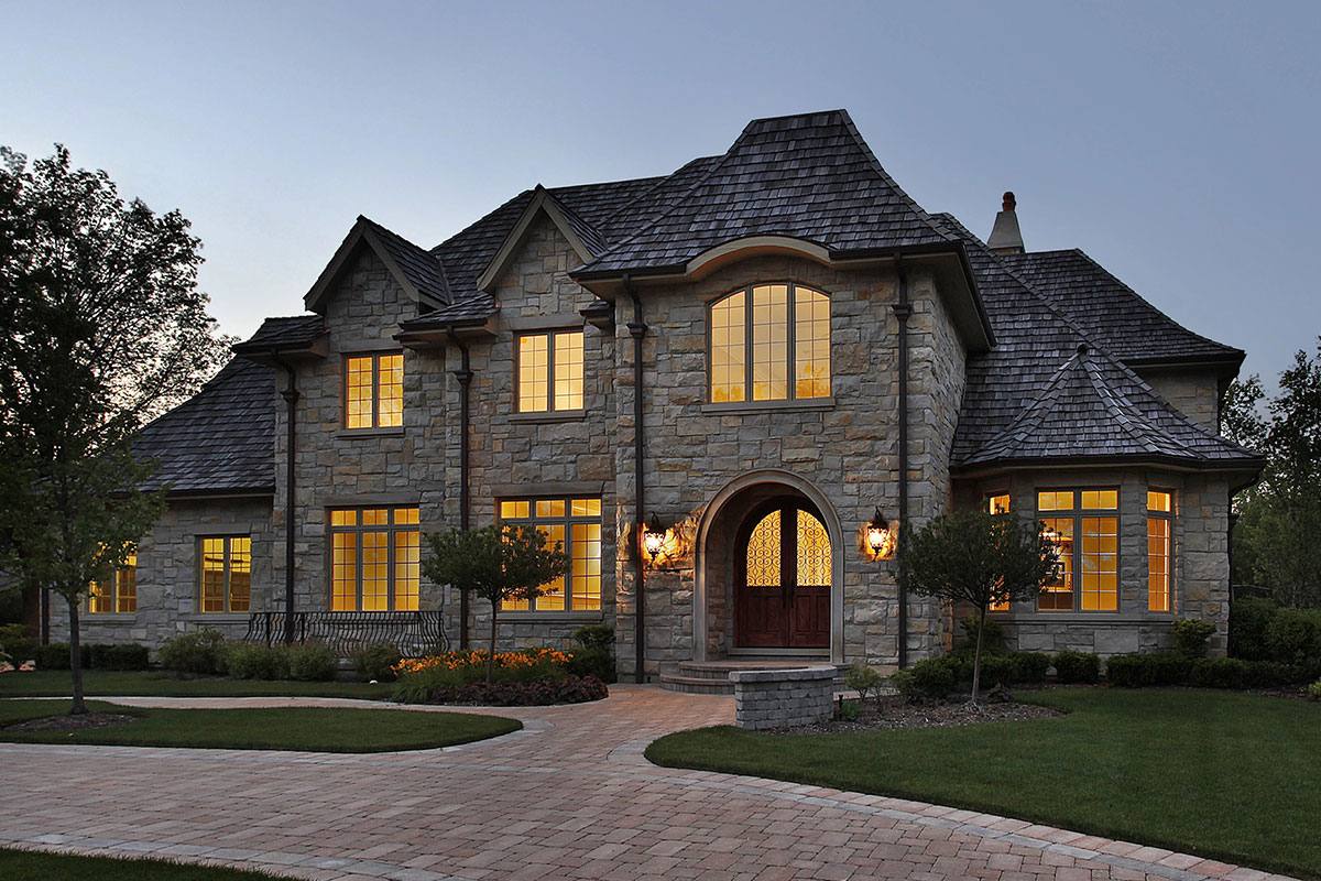 front of luxury home with High-Value Home Insurance and HE 7 Homeowners Insurance in Concord, Cornelius, Huntersville, Charlotte, Lake Norman, Mooresville, NC