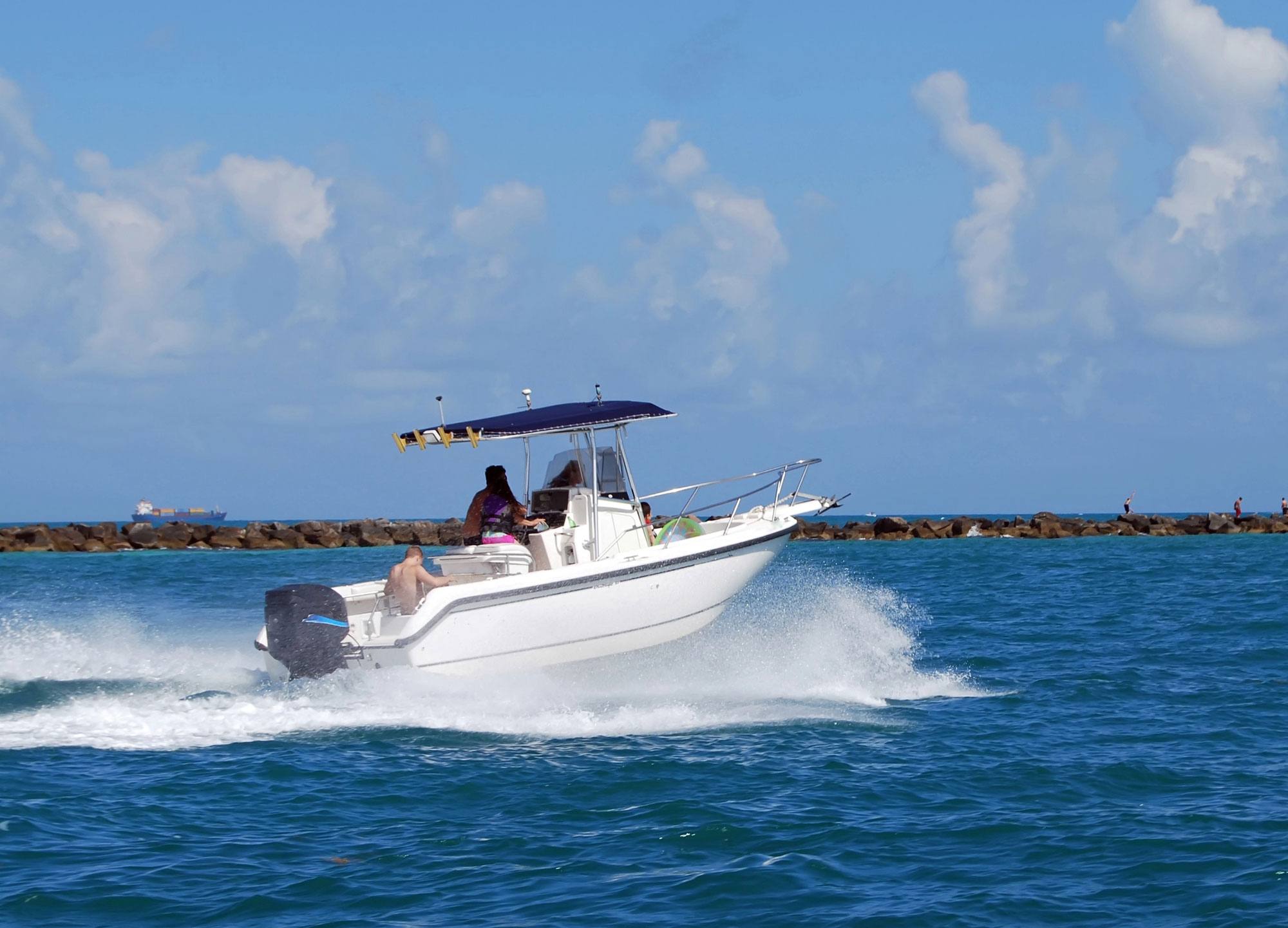boat on open water with Boat Insurance and Watercraft Insurance In Salisbury, Concord, Mooresville, Kannapolis, Huntersville, Davidson, NC, and the Surrounding Areas